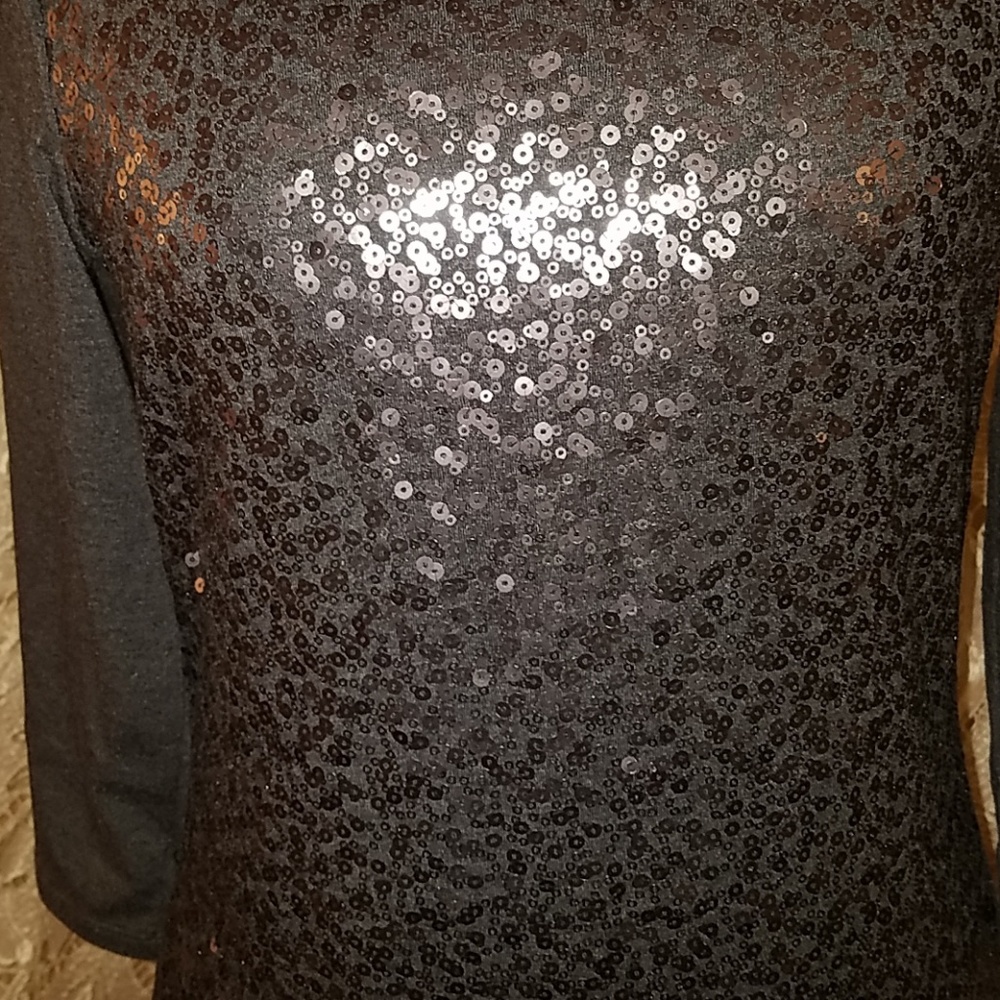 Gray sequined dress - Picture 2 of 4